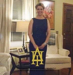 Meet your Posher, Deegee